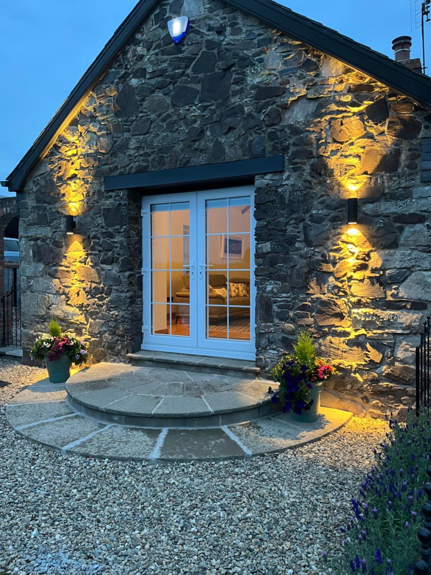 The Cottage At Ashbrook - Charming Country Cottage Near Belfast Exterior foto